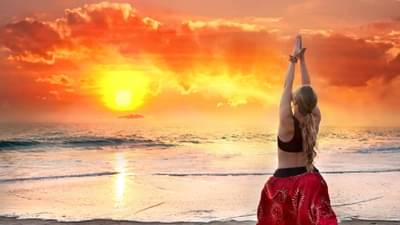 Yoga Session : वजन वाढण्यासाठी रोज घाला सूर्यनमस्कार, आरोग्याला मिळतील अनेक फायदे