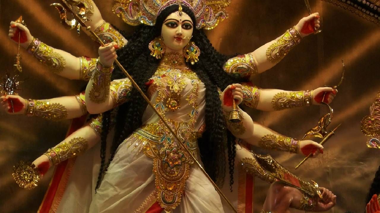 Navratri 2022:  नवरात्रीत उपवास करीत आहात? मग 'हे' नियम जाणून घ्या