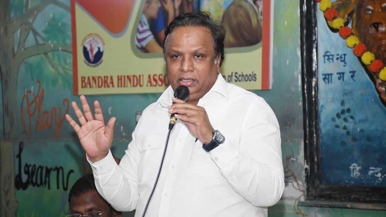 या गोष्टींमुळे प्रतापराव जाधवांच्या बोलण्याला बळ मिळतय, उद्धव ठाकरेंवर करण्यात आलेल्या शंभर कोटींच्या आरोपांवर शेलारांची प्रतिक्रिया