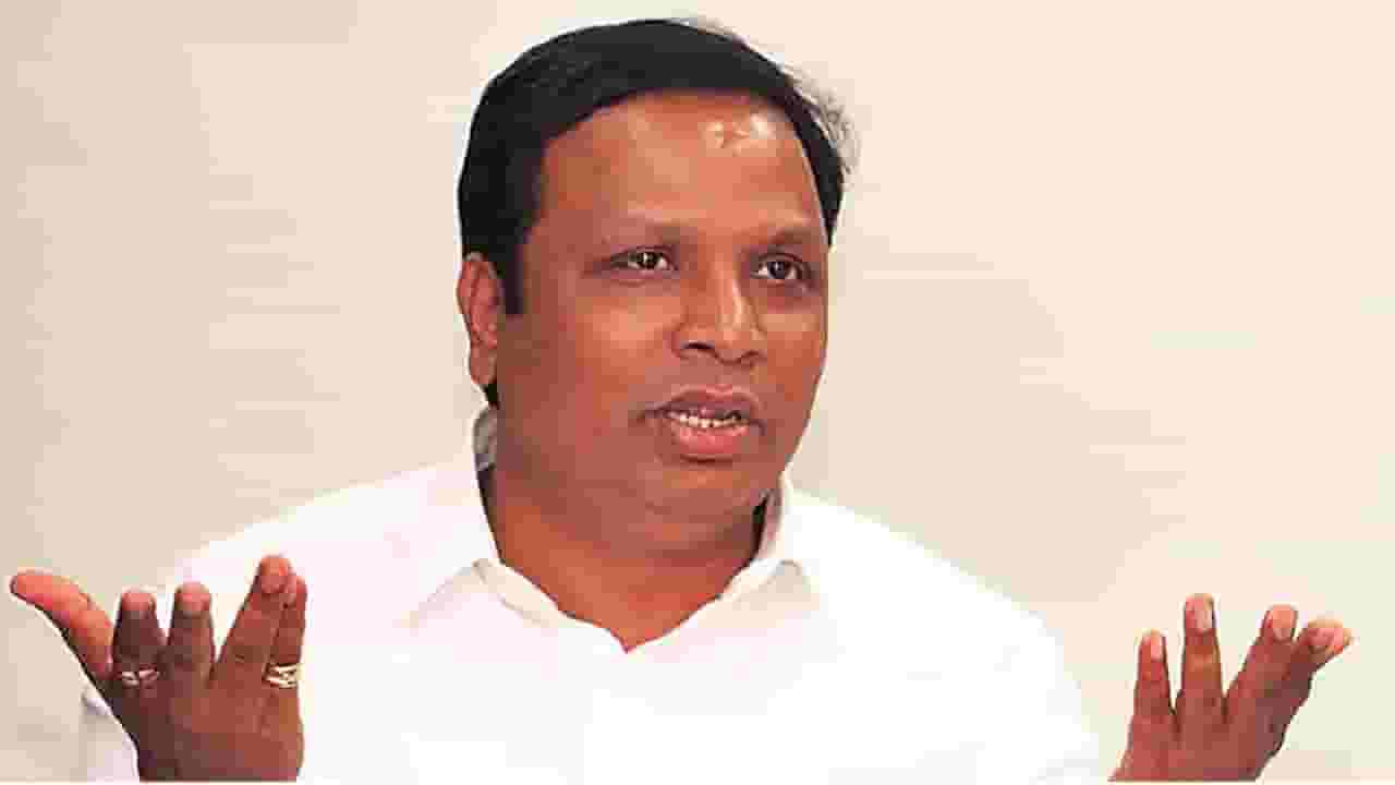 Video | आम्ही नसतो तर आदित्य पराभूत झाले असते, उद्धव ठाकरेंना कुणी सुनावलं... Video | आम्ही नसतो तर आदित्य पराभूत झाले असते, उद्धव ठाकरेंना कुणी सुनावलं...