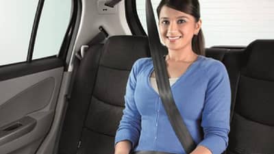 New Rules | कारमधील मागील प्रवाशांना ही कम्पलसरी सीट बेल्ट.. नाहीतर होईल असा त्रास की..