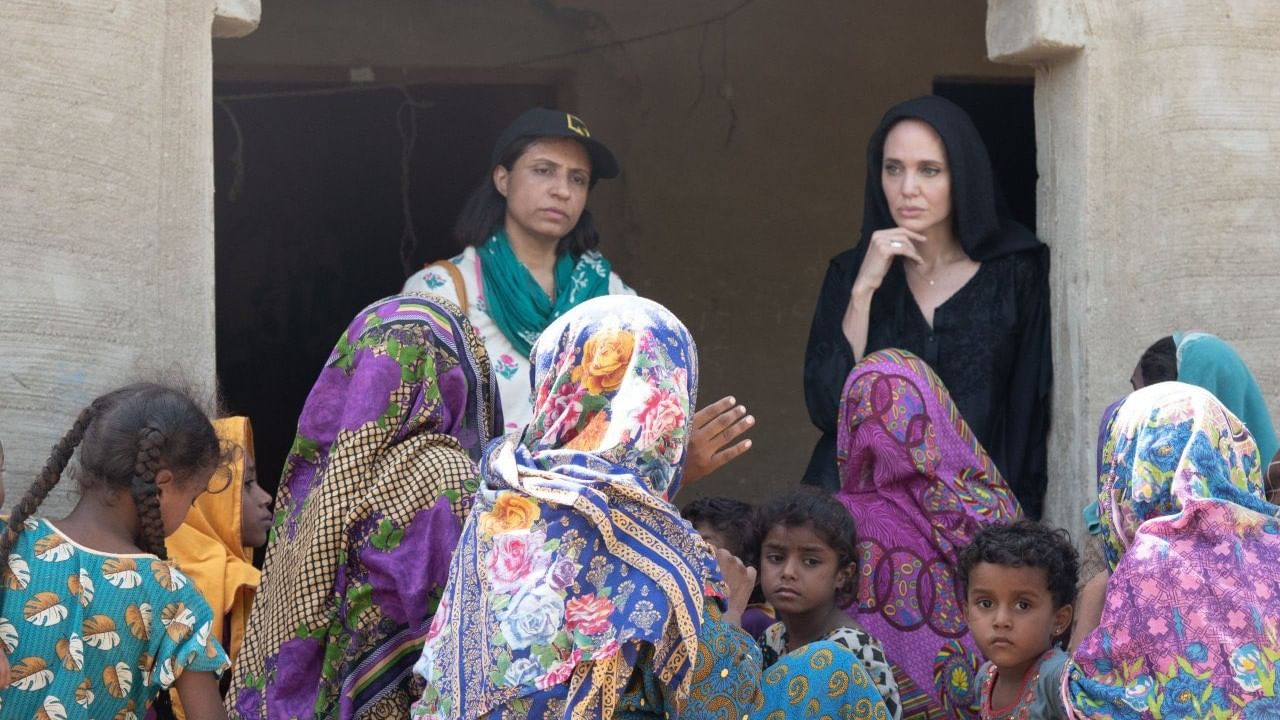 Pakistan Flood: अशी दृश्यं कधीच पाहिली नाही; पाकिस्तानची पूरपरिस्थिती पाहून अभिनेत्री हळहळली