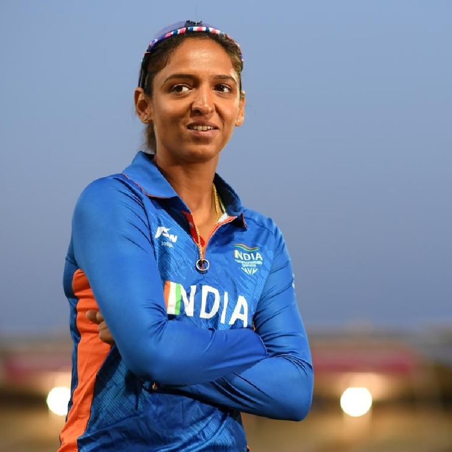 Harmanpreet has done an amazing performance in 2022.  She has scored 750 runs in 15 innings with 5 fifties and 2 centuries.