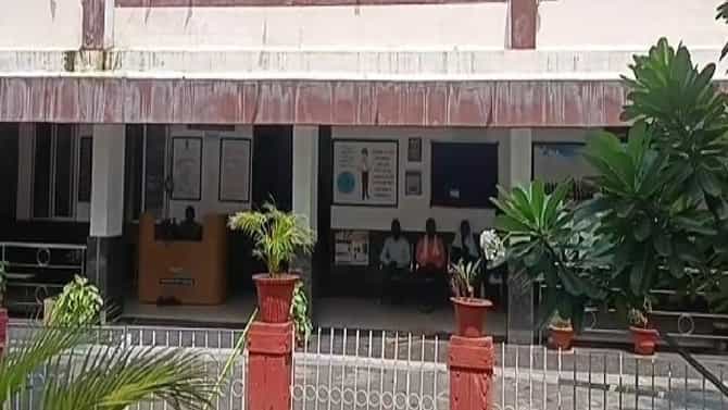शेख हुसेन यांच्याविरोधात पोलिसांत गुन्हा, ताजबागमध्ये अपहार केल्याचा आरोप