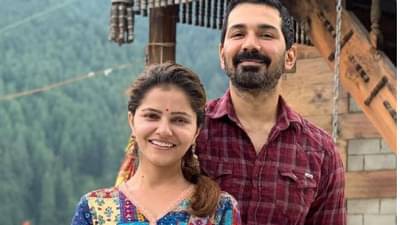 Rubina Dilaik | रुबिना दिलैकने पतीसोबत केला योगा, फोटो सोशल मीडियावर तूफान व्हायरल