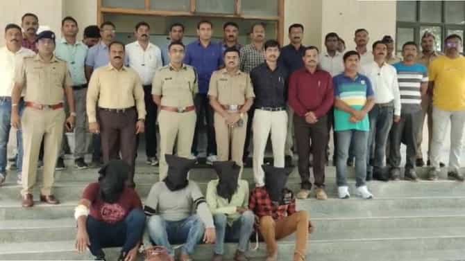 एटीएम कटिंग करून रोख रक्कम पळवली, येथील अट्टल टोळी तेलंगणातून जेरबंद