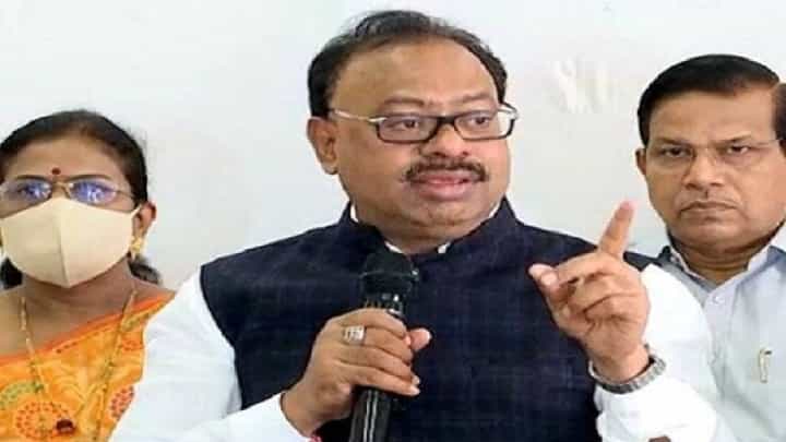 चंद्रशेखर बावनकुळे यांच्या उपस्थितीत अमरावतीतील बड्या नेत्याचा भाजपप्रवेश, पाहा... चंद्रशेखर बावनकुळे यांच्या उपस्थितीत अमरावतीतील बड्या नेत्याचा भाजपप्रवेश, पाहा...