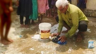 जनाची नाही तर मनाची..मदतीचा आव आणून  हा त्रास कशाला...