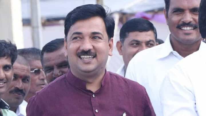 वेदांता प्रकल्प गुजरातला गेला कसा याची CBI चौकशी करा, भाजप खासदार उन्मेश पाटील यांची मागणी वेदांता प्रकल्प गुजरातला गेला कसा याची CBI चौकशी करा, भाजप खासदार उन्मेश पाटील यांची मागणी