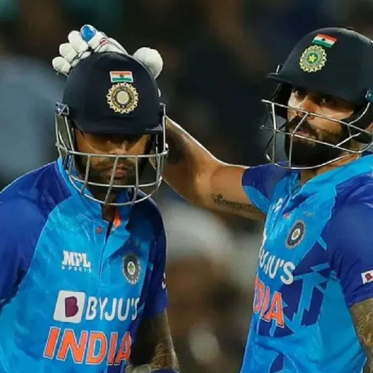 भारत-ऑस्ट्रेलियाच्या टी-20 सीरिजच्या तिसऱ्या आणि अखेरच्या सामन्यात टीम इडियानं (Team India) सहा विकेट राखून विजय मिळवला आहे.