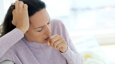 रात्री येत असेल कोरडा खोकला तर करा हे घरगुती उपाय