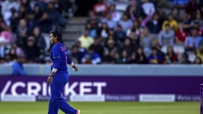 आधी इशारा दिला, तरीही दुर्लक्ष केलं, दीप्तीनं टीकाकारांना गप्प केलं