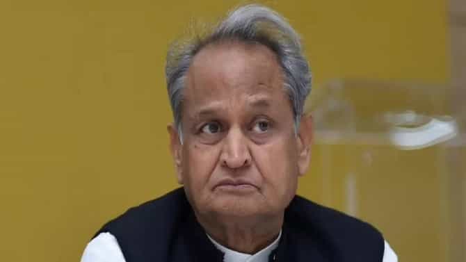 गेहलोत आऊट..! या नेत्यांची नावं आली पुन्हा चर्चेत