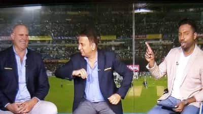 गावस्करांचा हटके डान्स, पाहा व्हिडीओ