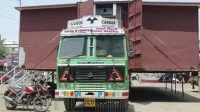 आनंद महिंद्रा म्हणतात, हा कलाकार आहे तरी कोण? मला भेटायचंय, कंटेनरवर आख्खा लग्नाचा हॉल