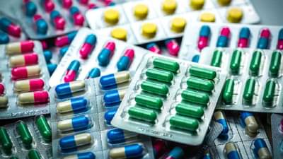 ॲंटीबायोटिक्सचे अतिसेवन ठरू शकते घातक, तज्ज्ञांच्या सल्ल्याकडे द्या लक्ष