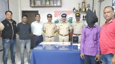 आधी मालकिणीचा विश्वास जिंकला, मग डिजिटल लॉकर घेऊन पळाला !