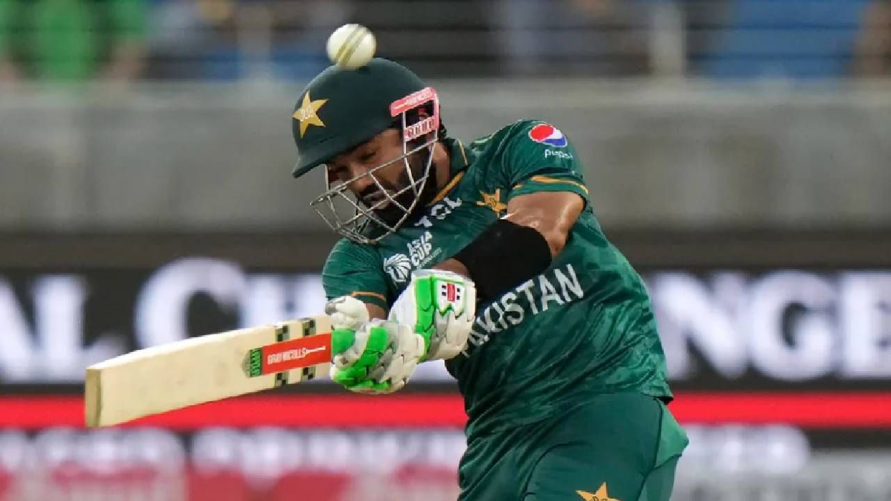 PAK vs ENG: चांगलं खेळूनही पाकिस्तानच्या विजयानंतर मोहम्मद रिजवानला का ठरवलं मतलबी?