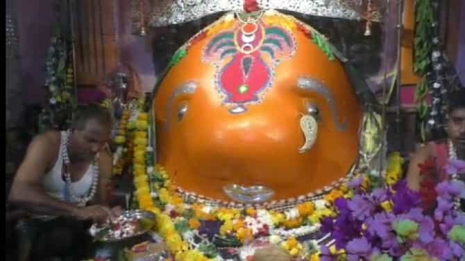 वाशिमची चामुंडा देवीची मूर्ती बघितली का?, भाविकांची मोठी गर्दी