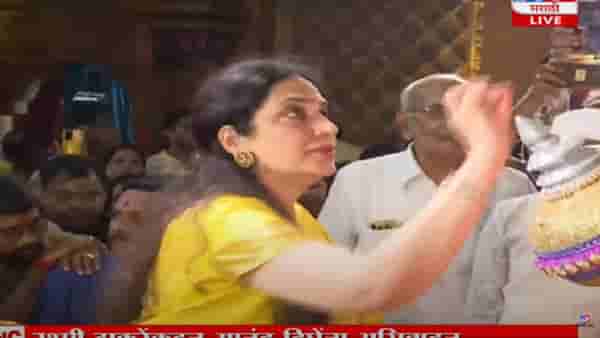 रश्मी ठाकरे शिंदेंच्या बालेकिल्ल्यात; देवीची आरती आणि जोरदार शक्तीप्रदर्शन