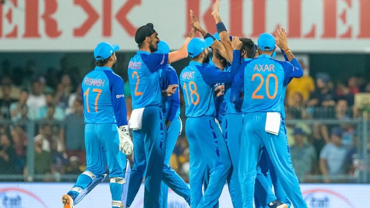 T20 World Cup : टीम इंडियाला आणखी एक धक्का, जलगती गोलंदाज जखमी