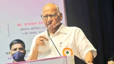 दोन दिवसांवर शिंदे-ठाकरेंचा मेळावा; शरद पवारच मैदानात उतरले; दोन्ही नेत्यांचे कान टोचत म्हणाले...