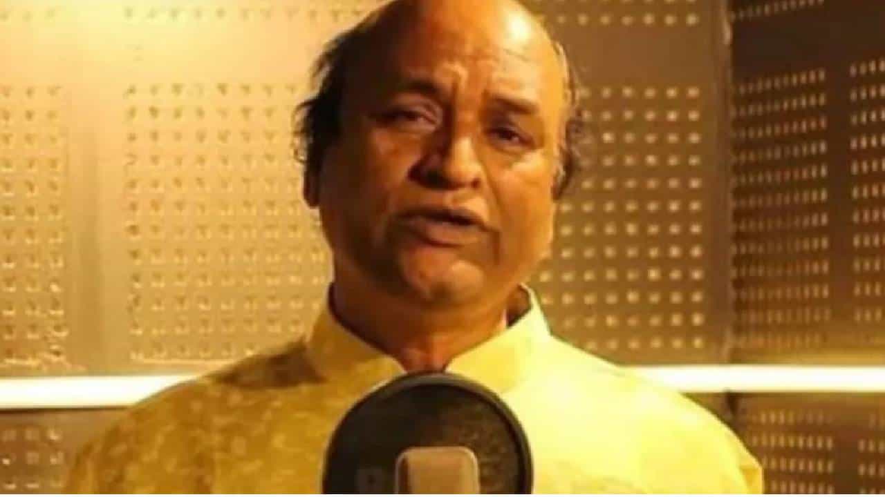 गाणे म्हणणे सुरू असतानाच या गायकाने घेतला जगाचा निरोप, वाचा काय घडले?