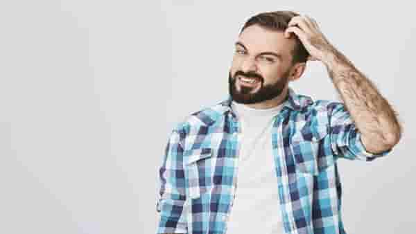 Hair Care: या व्हिटॅमिन्सच्या कमतरतेमुळे केसांमध्ये होऊ शकतात या समस्या