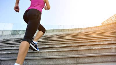 Stairs for Weight Loss: वजन कमी करण्यासाठी पायऱ्या चढण्याचा व्यायाम करताय? नक्की जाणून घ्या या गोष्टी