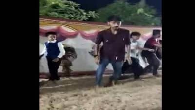 VIDEO: गरबा खेळताना 21 वर्षाच्या मुलाबरोबर जे झालं, त्याने सगळेच हळहळले
