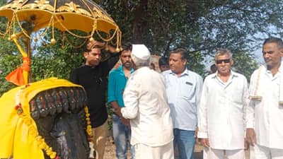 एक गाव, जगावेगळं! ऋषींची मूर्ती घडवायला गेले... बनला दशानन, रावणाला पूजणारं हे गाव कुठंय?