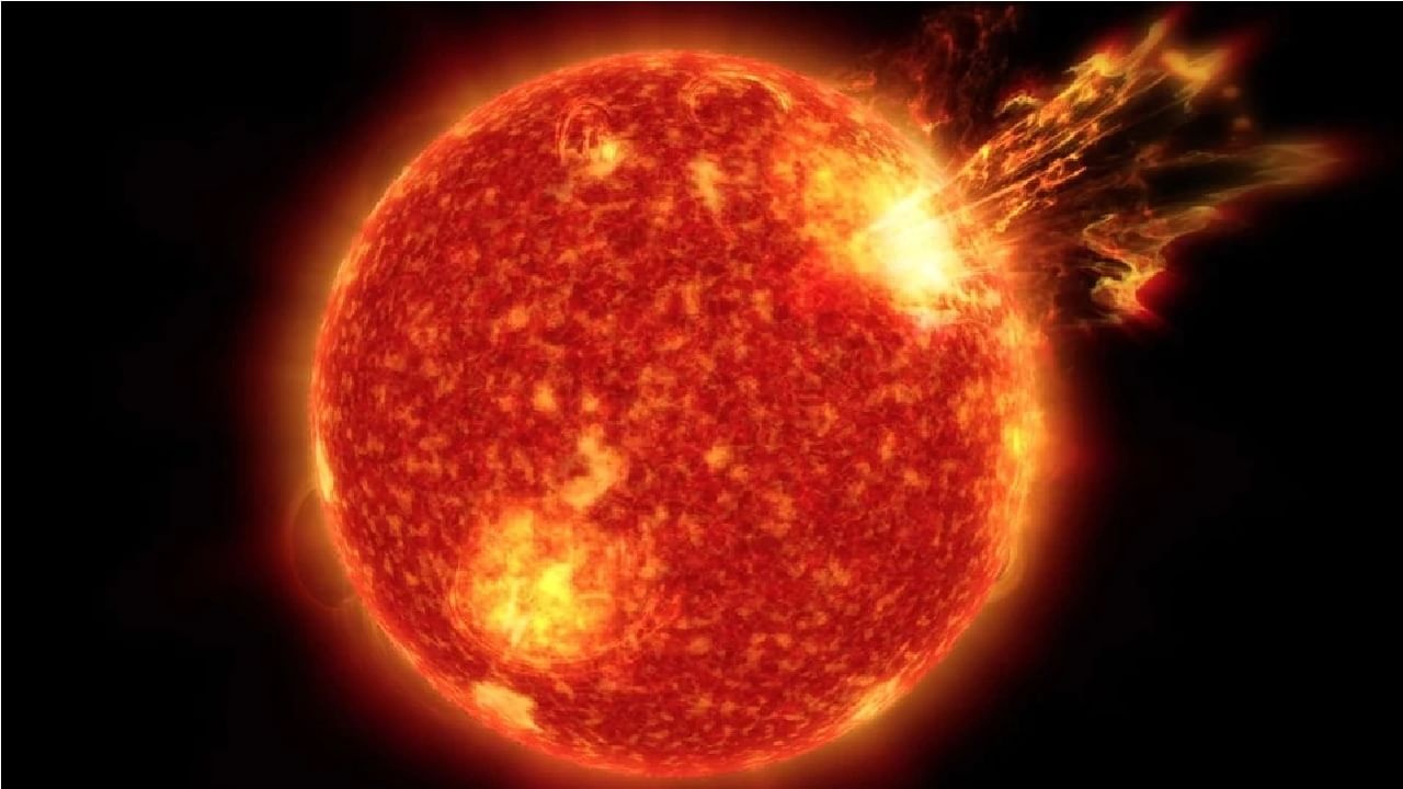 सूर्यावर सौरज्वालांमुळे मोठा स्फोट... सौरवादळाचा पृथ्वीवरही परिणाम होणार