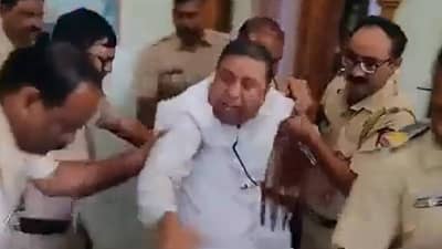 भारत मुक्ती मोर्चाचे आरएसएसविरोधात आंदोलन, पोलिसांनी नाकारली परवानगी, तरीही....