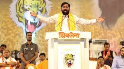 शिंदे गटाच्या दसरा मेळाव्यात दारुच्या बाटल्या वाटल्या? आणि ती सोयही होती?