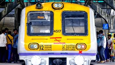 VIDEO | लोकलमध्ये या महिला अशा भांडल्या की, तुम्ही म्हणाल जामीन मिळणे कठीण?