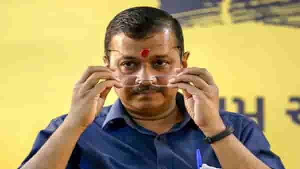 केजरीवालाचं ट्वीट.. लव्ह लेटर... दिल्लीत चर्चा, नेटकऱ्यांनीही सुनावलं