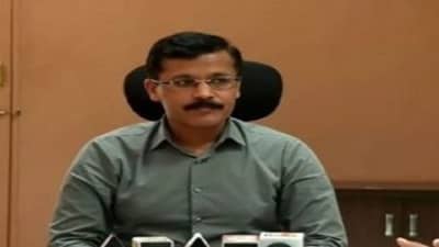 तुकाराम मुंढेंचा पुन्हा तोच दरारा... मध्यरात्री रुग्णालयात भेट देत कारवाईचा इशारा