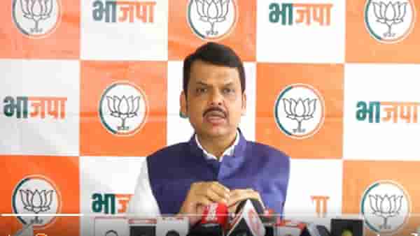 फडणवीस भडकले, राहुल गांधींच्या त्या वक्तव्याचा निषेध, उद्धव ठाकरेंना मोठा सवाल!