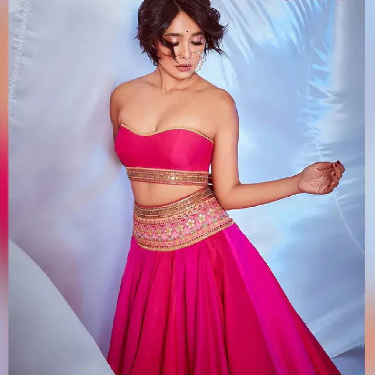 अभिनेत्री सायानी गुप्ताने अत्यंत कमी वेळेमध्ये स्वत: ची एक वेगळी ओळख नक्कीच निर्माण केलीये. सायानी तिच्या अभिनयामुळे चर्चेत असते. 