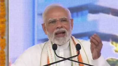 यांचा विषयच हार्ड आहे; विश्वगुरू म्हणतात, नोकरीसाठी पदवीची गरजच नाही...