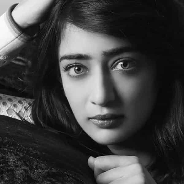 बॉलिवूड अभिनेत्री अक्षरा हासन गेल्या काही दिवसांपासून सतत चर्चेत आहे. अक्षरा तिच्या बोल्ड लूकमुळे ओळखली जाते.