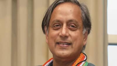 ज्यांना बदल हवा त्यांनीच फक्त मला मतदान करा; शशी थरुरांनी आपली हुशारी दाखवली