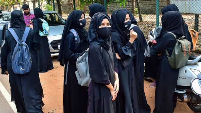 हिजाब हा ज्याचा त्याचा प्रश्न; ओवेसींनी प्रकरण छेडलं; मुस्लिम पर्सनलनं सरकारकडे केली वेगळीच मागणी...