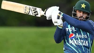 NZ vs PAK: फ्लॉप बॅट्समनच्या बळावर पाकिस्तानने जिंकली तिरंगी मालिका, बाबर-रिजवान सारखे मोठे स्टार फेल