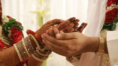 मूवमेंट है भाई मूवमेंट है! नवरदेवाने वाचवली नवरी, व्हिडीओ व्हायरल