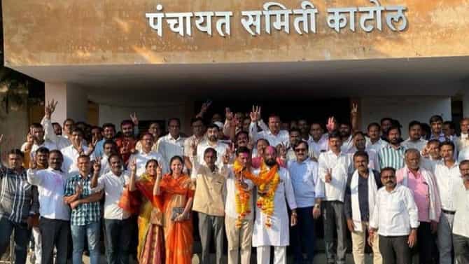 6 पैकी 5 पंचायत समितींवर महाविकास आघाडीचा झेंडा, तर मानोरा पंचायत समिती कुणाकडं?