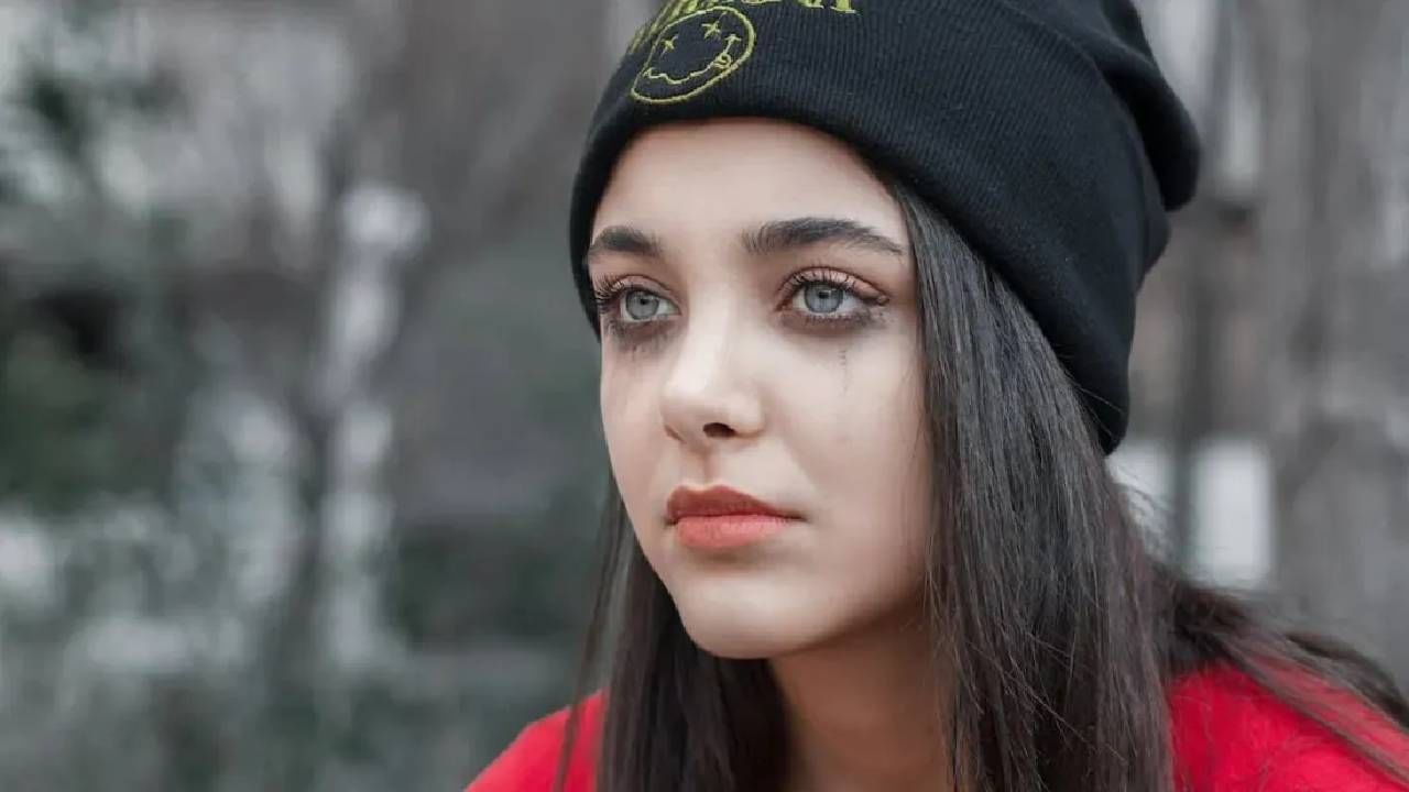 Crying Benefits: काय? रडण्याचेही असतात फायदे? जाणून व्हाल हैराण Crying Benefits: काय? रडण्याचेही असतात फायदे? जाणून व्हाल हैराण
