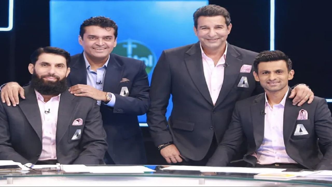 Wasim Akram : अक्रमने मिसबाहला विचारला 'मिलियन डॉलर' सारखा प्रश्न Wasim Akram : अक्रमने मिसबाहला विचारला 'मिलियन डॉलर' सारखा प्रश्न