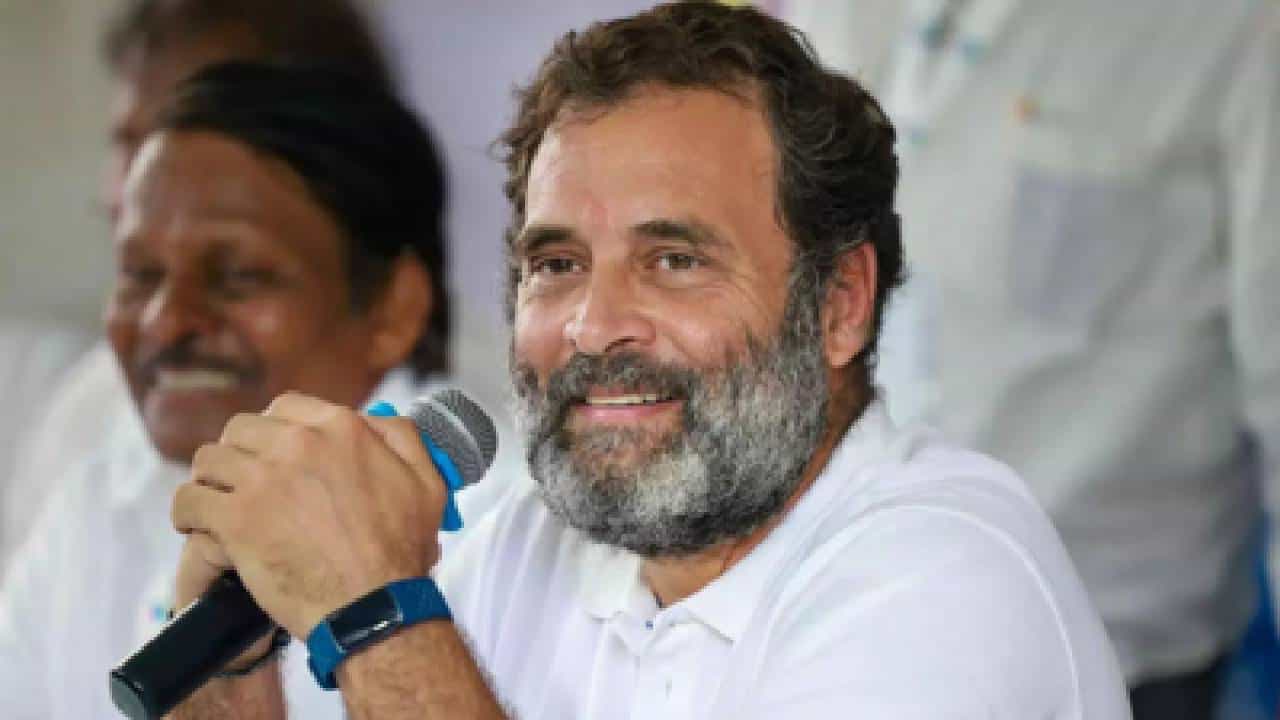 खरगेंच्या नावावर राहुल गांधींची अगोदरच मोहोर, सत्ताधाऱ्यांच्या हातात अगोदरच दिले कोलीत