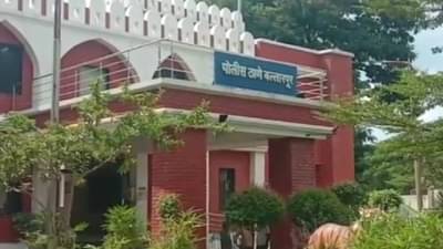 घटस्फोटित महिलेची उज्जैनला विक्री, रोजगारासाठी नेले नि 50 हजारांत विकले